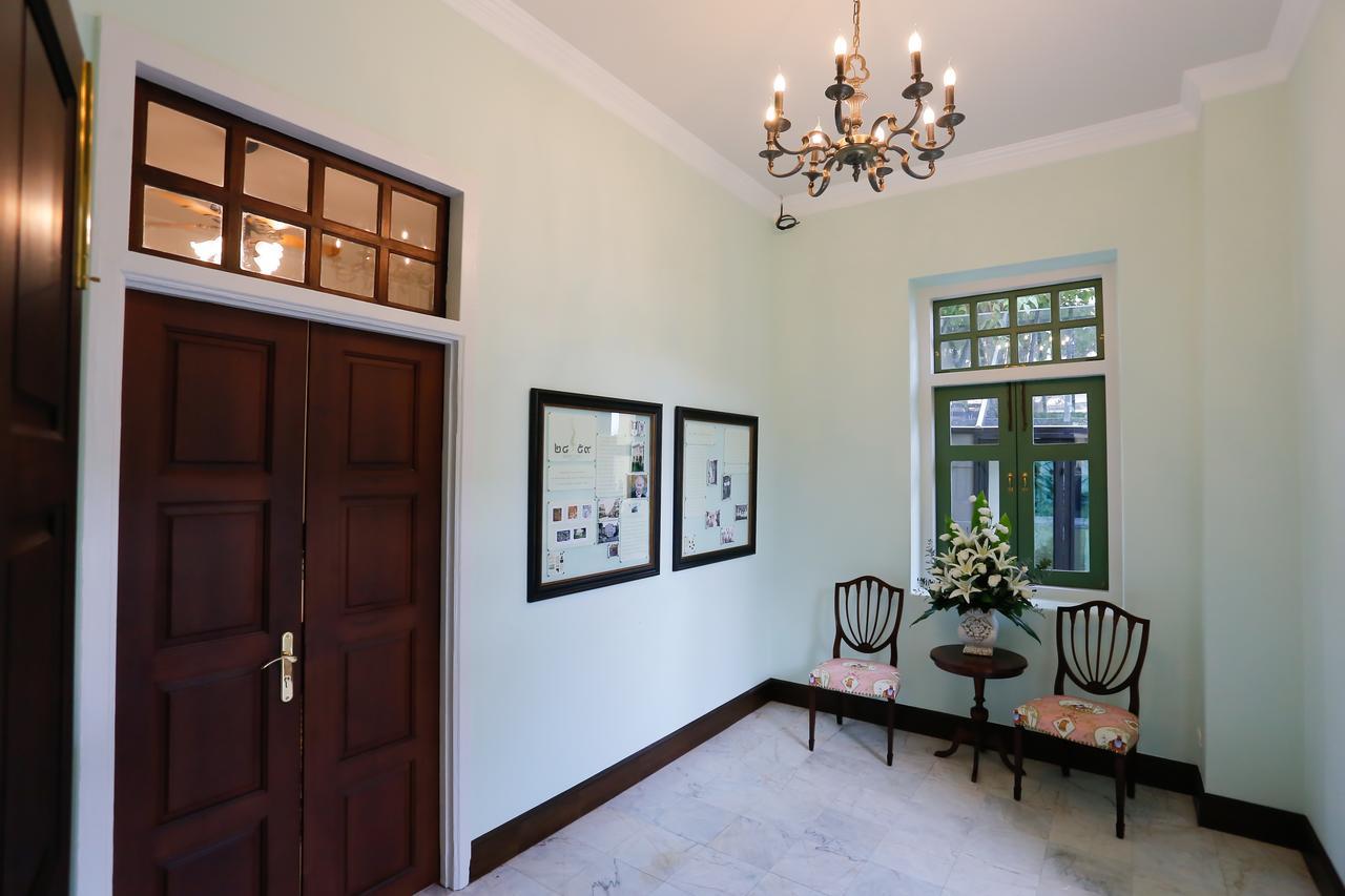 Baan 2459 Heritage House Bangkok Exterior photo