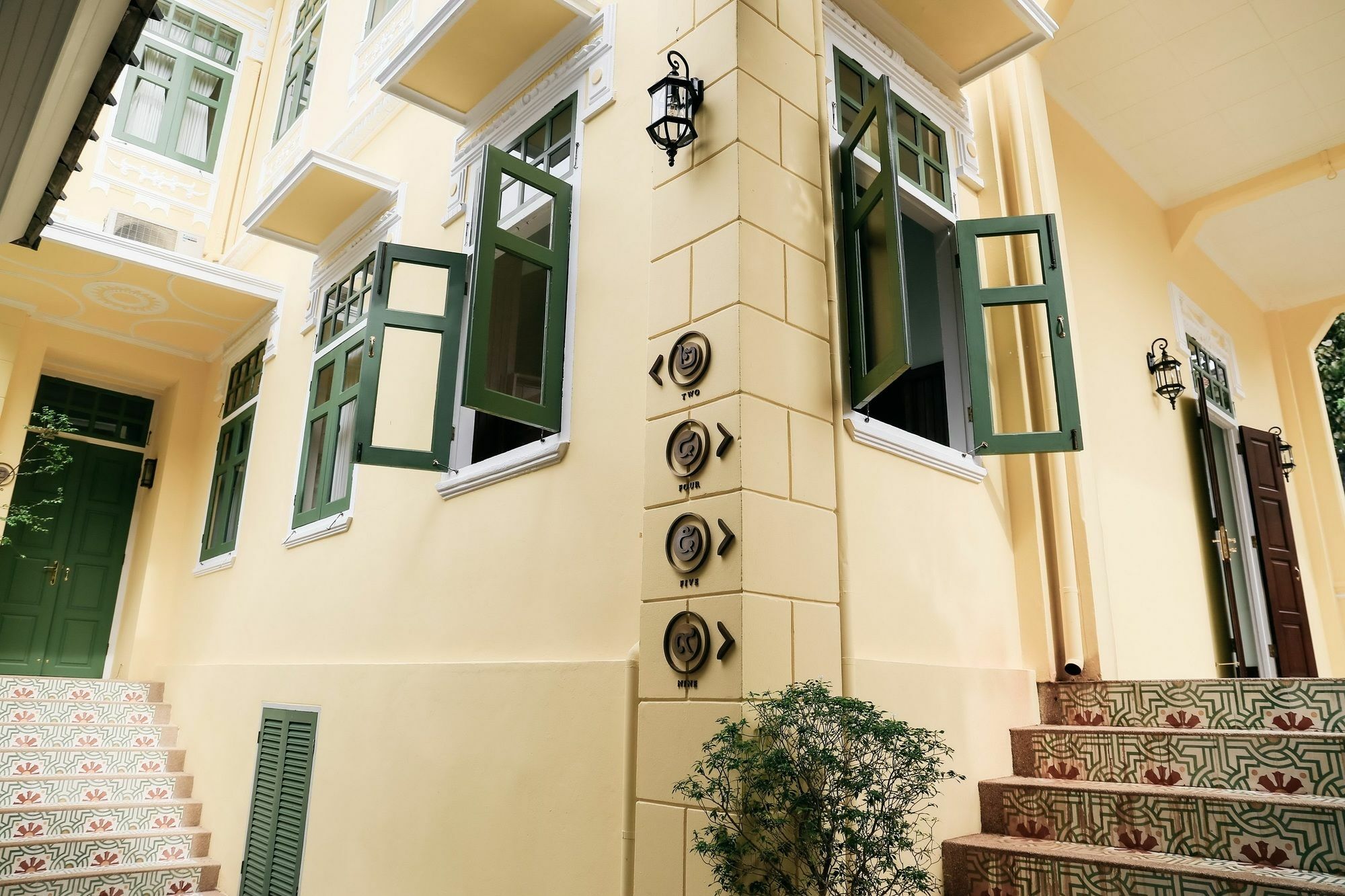 Baan 2459 Heritage House Bangkok Exterior photo